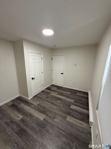 38 New Haven Avenue, Derby, CT 06418