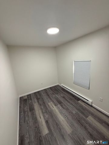 38 New Haven Avenue, Derby, CT 06418