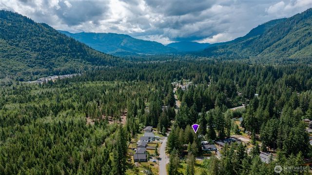 8471 Golden Valley Drive, Maple Falls, WA 98266