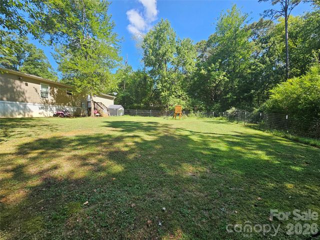 195 Hollywood Street, Forest City, NC 28043