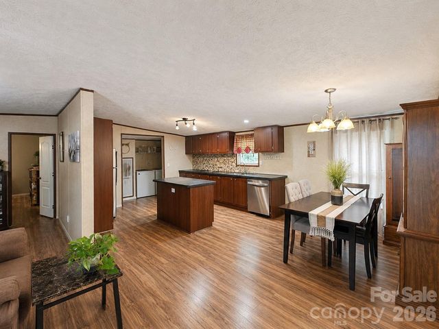 195 Hollywood Street, Forest City, NC 28043