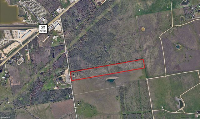 415 Holz RD, Niederwald, TX 78640