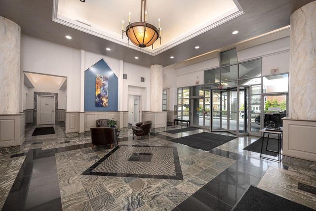 1660 N Prospect AVENUE #403, Milwaukee, WI 53202