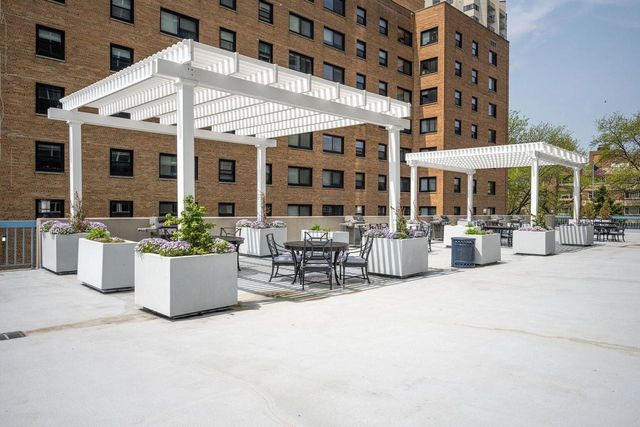 1660 N Prospect AVENUE #403, Milwaukee, WI 53202
