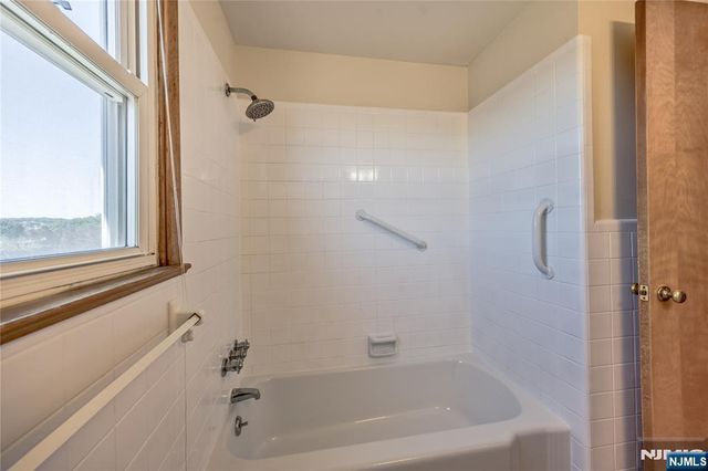 88 Maple Avenue, Woodland Park, NJ 07424