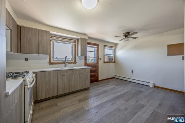 88 Maple Avenue, Woodland Park, NJ 07424