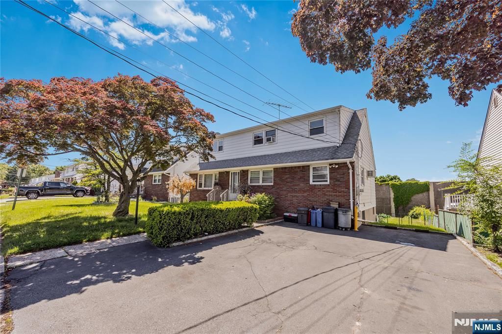88 Maple Avenue, Woodland Park, NJ 07424