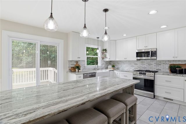 2904 Old Gun Rd W, Midlothian, VA 23113