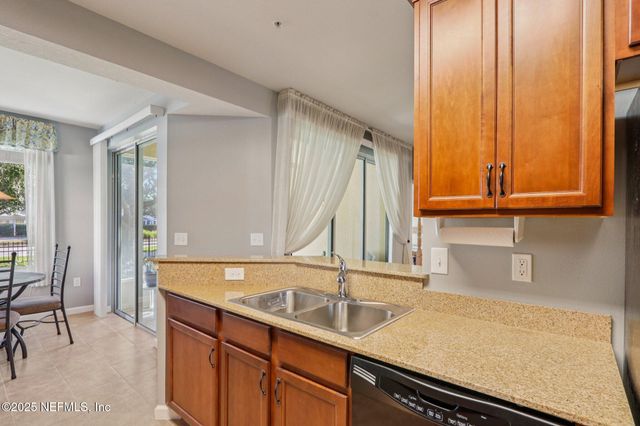 6651 SHADED ROCK Court, 23B, Jacksonville, FL 32258