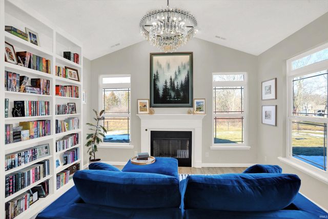 1158 N Deer Meadows Road, Delphi, IN 46923