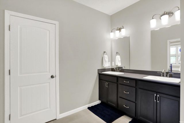 1158 N Deer Meadows Road, Delphi, IN 46923