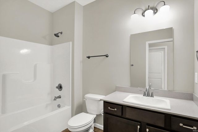 1158 N Deer Meadows Road, Delphi, IN 46923