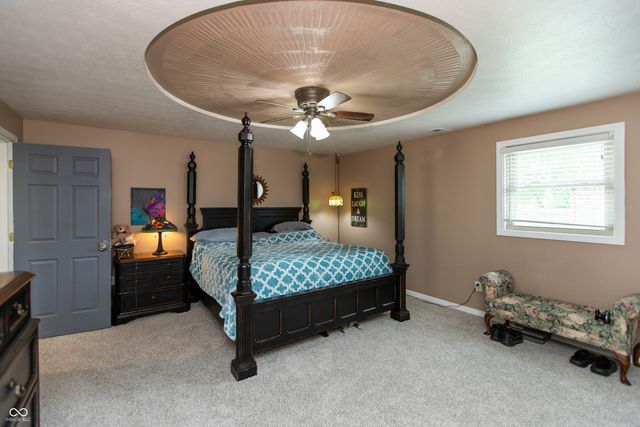 5421 Mendenhall Road, Indianapolis, IN 46241