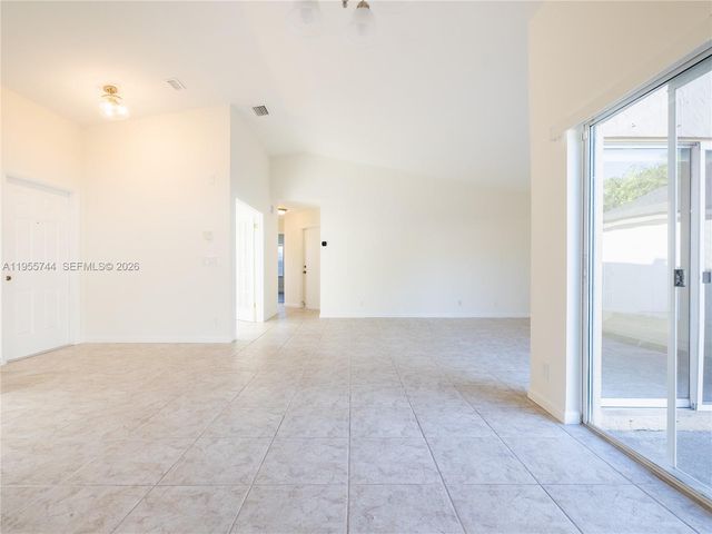 200 W Riverbend Dr, Sunrise, FL 33326