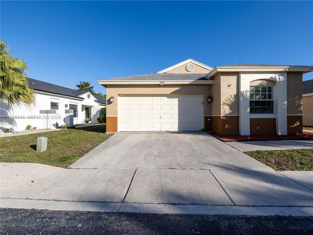 200 W Riverbend Dr, Sunrise, FL 33326