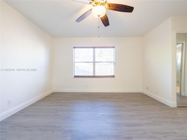 200 W Riverbend Dr, Sunrise, FL 33326