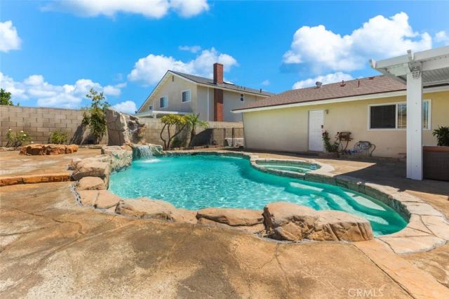 11157 Flower Ave, Fountain Valley, CA 92708