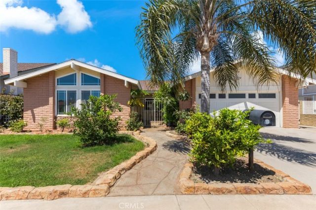 11157 Flower Ave, Fountain Valley, CA 92708