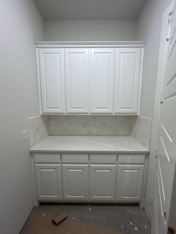 809 Valley Ridge Road, Van Alstyne, TX 75495