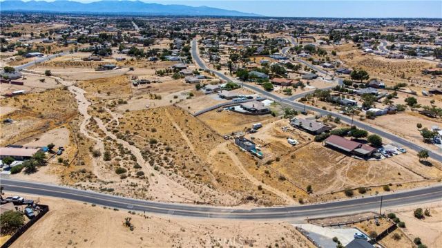 10656 Choiceana, Hesperia, CA 92345