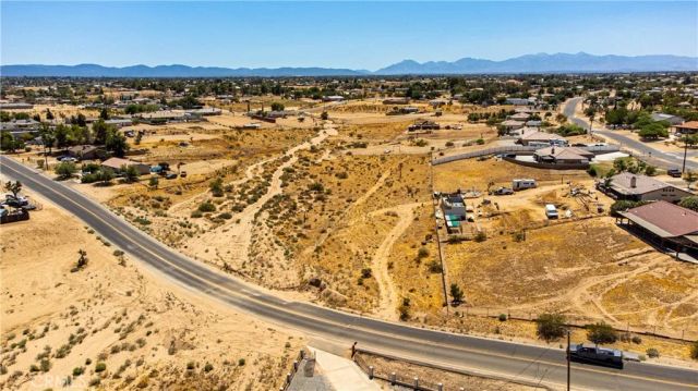 10656 Choiceana, Hesperia, CA 92345