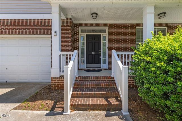 104 Leafy Holly Drive, Holly Springs, NC 27540