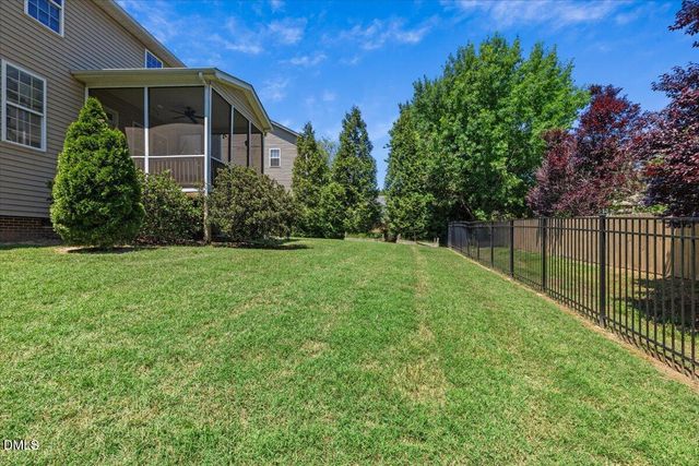 104 Leafy Holly Drive, Holly Springs, NC 27540