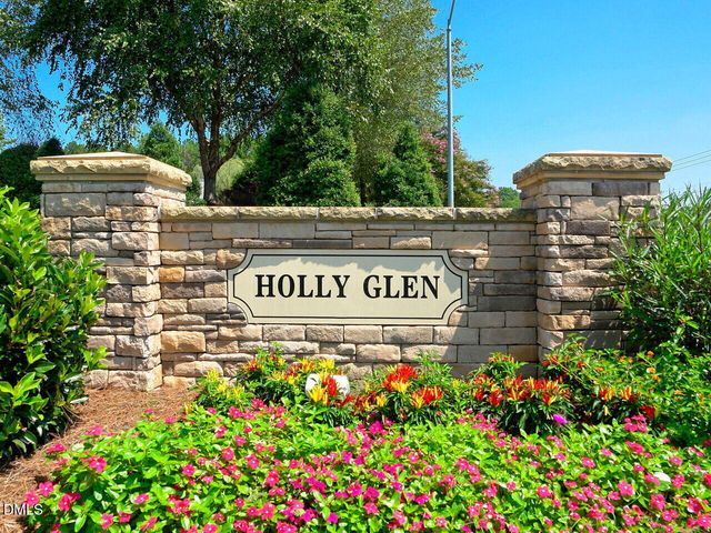104 Leafy Holly Drive, Holly Springs, NC 27540