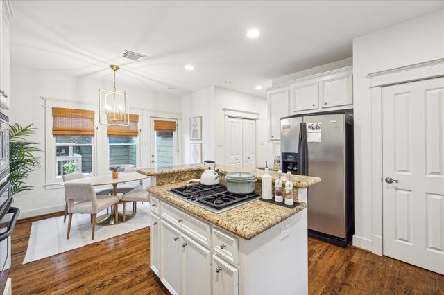 1915 Bradshaw Street, Houston, TX 77008