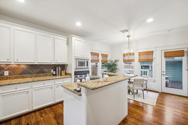 1915 Bradshaw Street, Houston, TX 77008