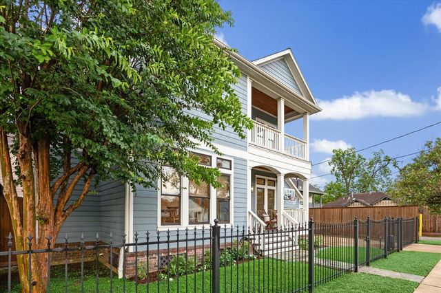 1915 Bradshaw Street, Houston, TX 77008