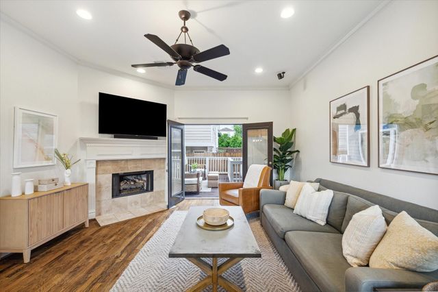 1915 Bradshaw Street, Houston, TX 77008