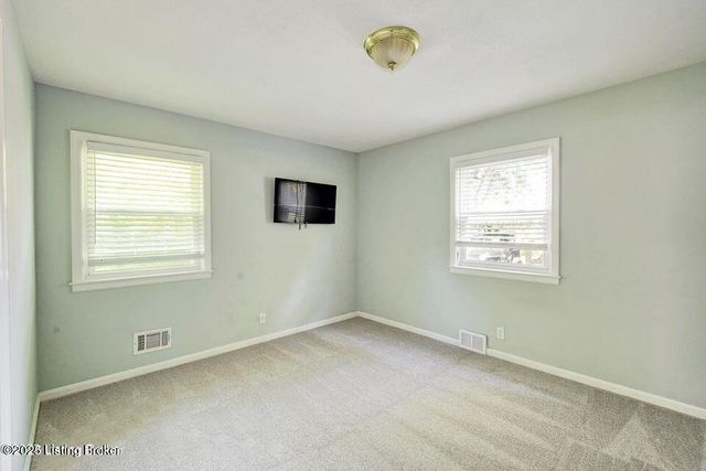 2822 Esther Blvd, Louisville, KY 40220