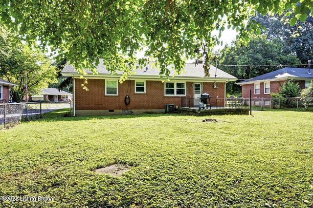 2822 Esther Blvd, Louisville, KY 40220