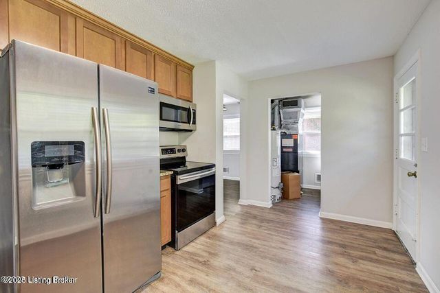 2822 Esther Blvd, Louisville, KY 40220