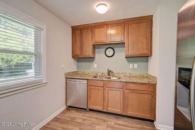 2822 Esther Blvd, Louisville, KY 40220