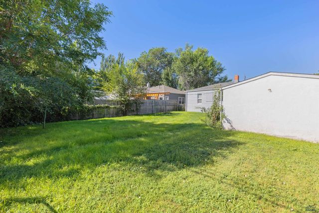1802 RUSHMORE ST, Rapid City, SD 57702