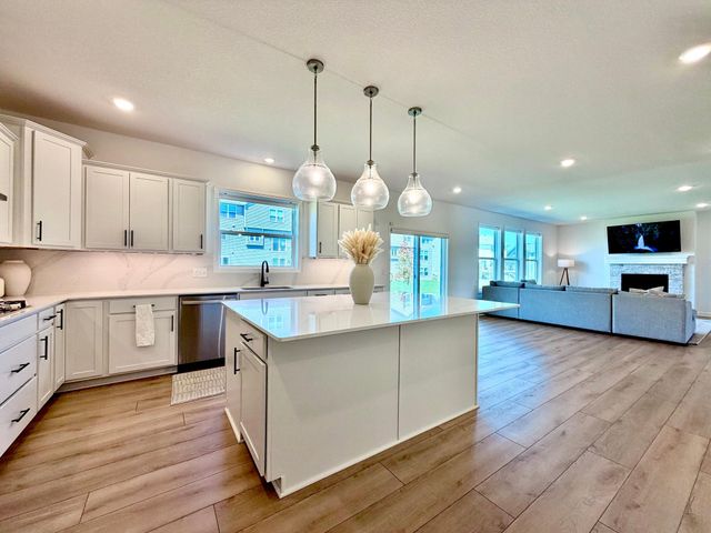 18112 Hounds Drive, Lakeville, MN 55044