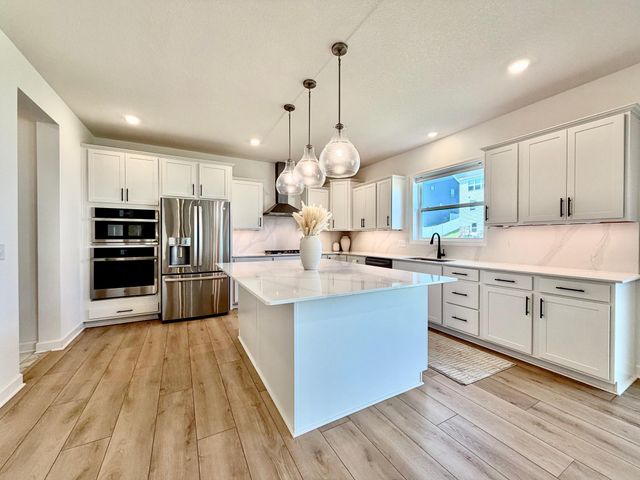 18112 Hounds Drive, Lakeville, MN 55044