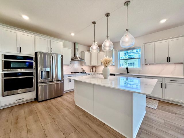 18112 Hounds Drive, Lakeville, MN 55044