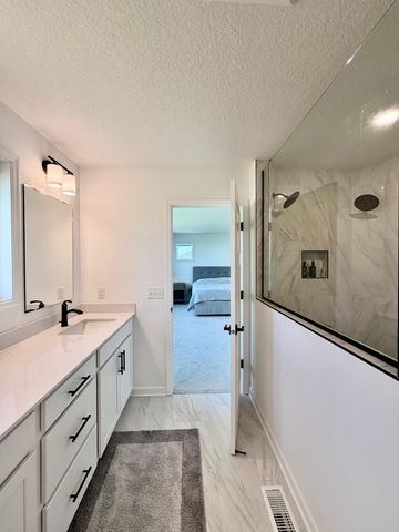 18112 Hounds Drive, Lakeville, MN 55044