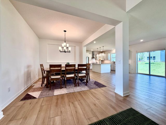 18112 Hounds Drive, Lakeville, MN 55044