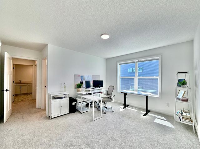18112 Hounds Drive, Lakeville, MN 55044