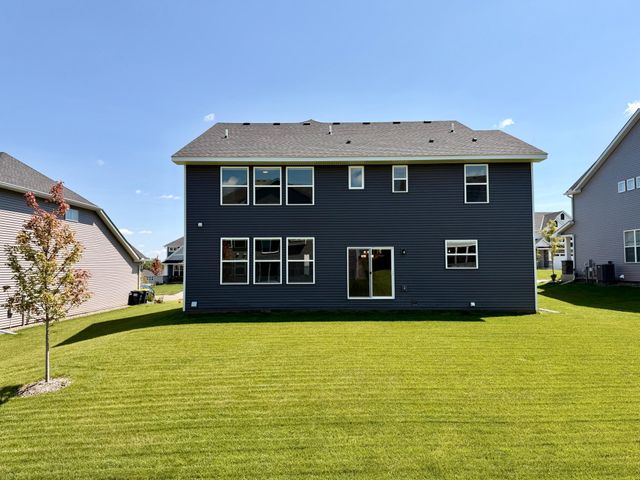 18112 Hounds Drive, Lakeville, MN 55044
