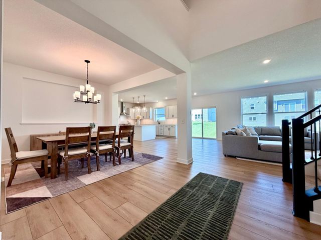 18112 Hounds Drive, Lakeville, MN 55044
