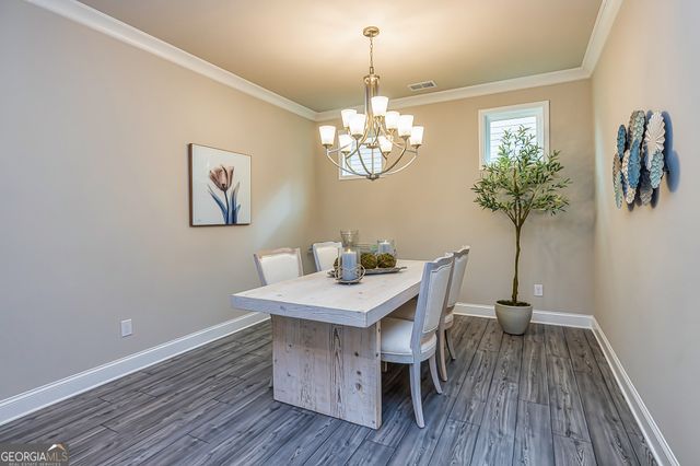 565 Timberbrook Drive, Sharpsburg, GA 30277