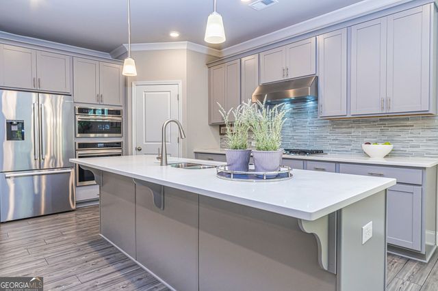 565 Timberbrook Drive, Sharpsburg, GA 30277