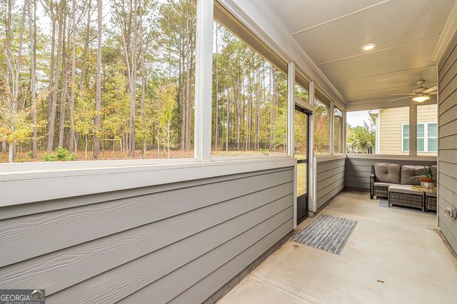 565 Timberbrook Drive, Sharpsburg, GA 30277