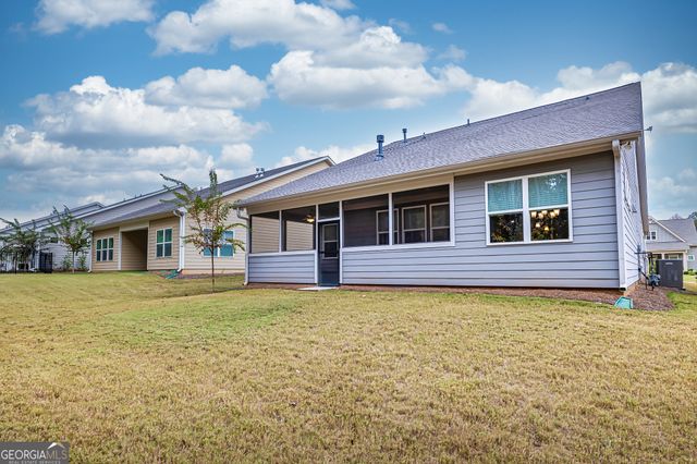 565 Timberbrook Drive, Sharpsburg, GA 30277