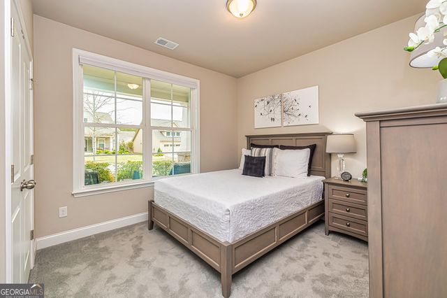 565 Timberbrook Drive, Sharpsburg, GA 30277